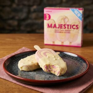 Rhabarber & Custard Eis am Stiel mit weißer Schokolade, 3 Stk. - Iceland